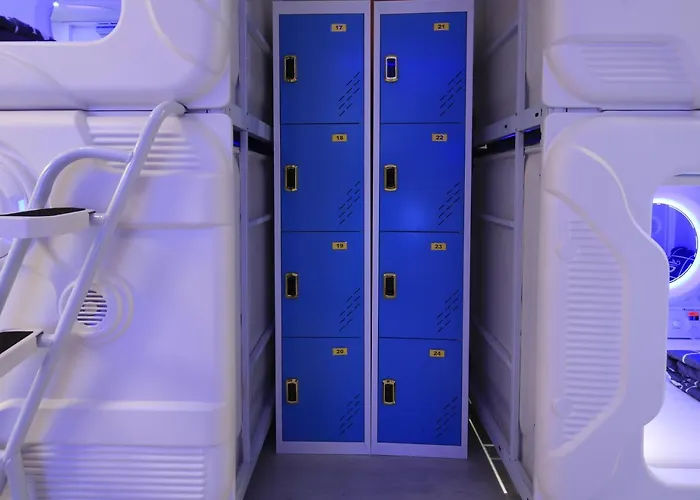 Spacepod@Hive Singapore